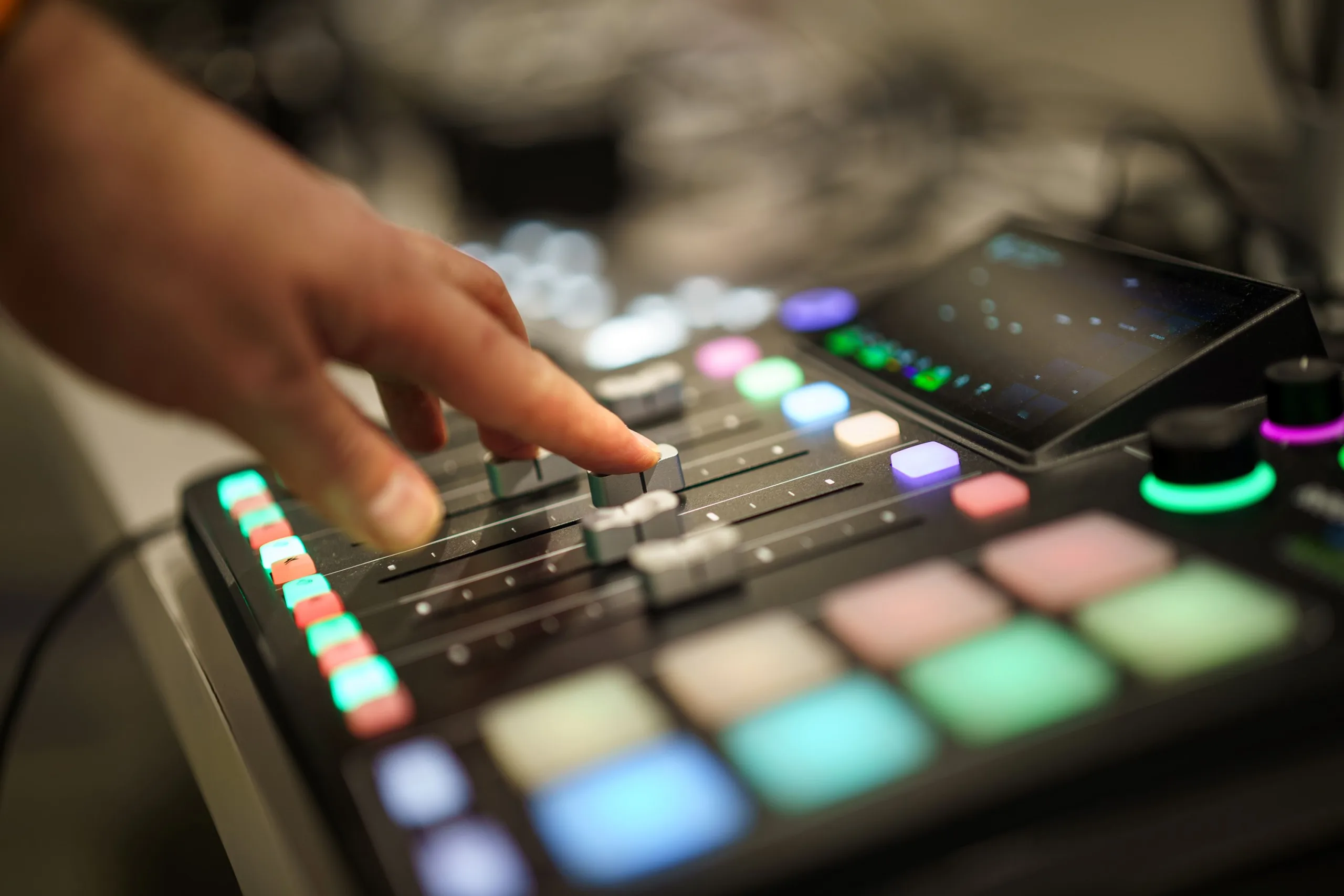How to Become a SeymourFM Member and Volunteer