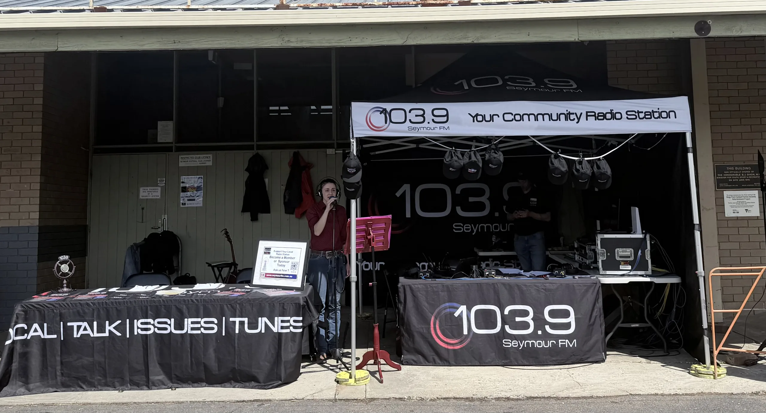 A fantastic Seymour Show for Seymour FM